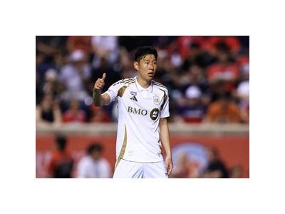 손흥민 LAFC 첫날부터 동료들 마음 사로잡음