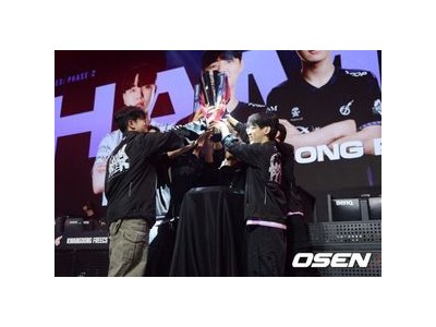 DNF 그랜드 파이널 첫 날 치킨 2번이나 냈네