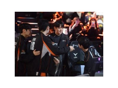 신금재로 원거리 딜러 변신했지만 결과는 여전히 안 좋음